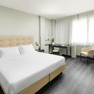 Hotel King, By R Collection